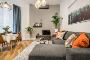 Vibrant arty home in central Budapest